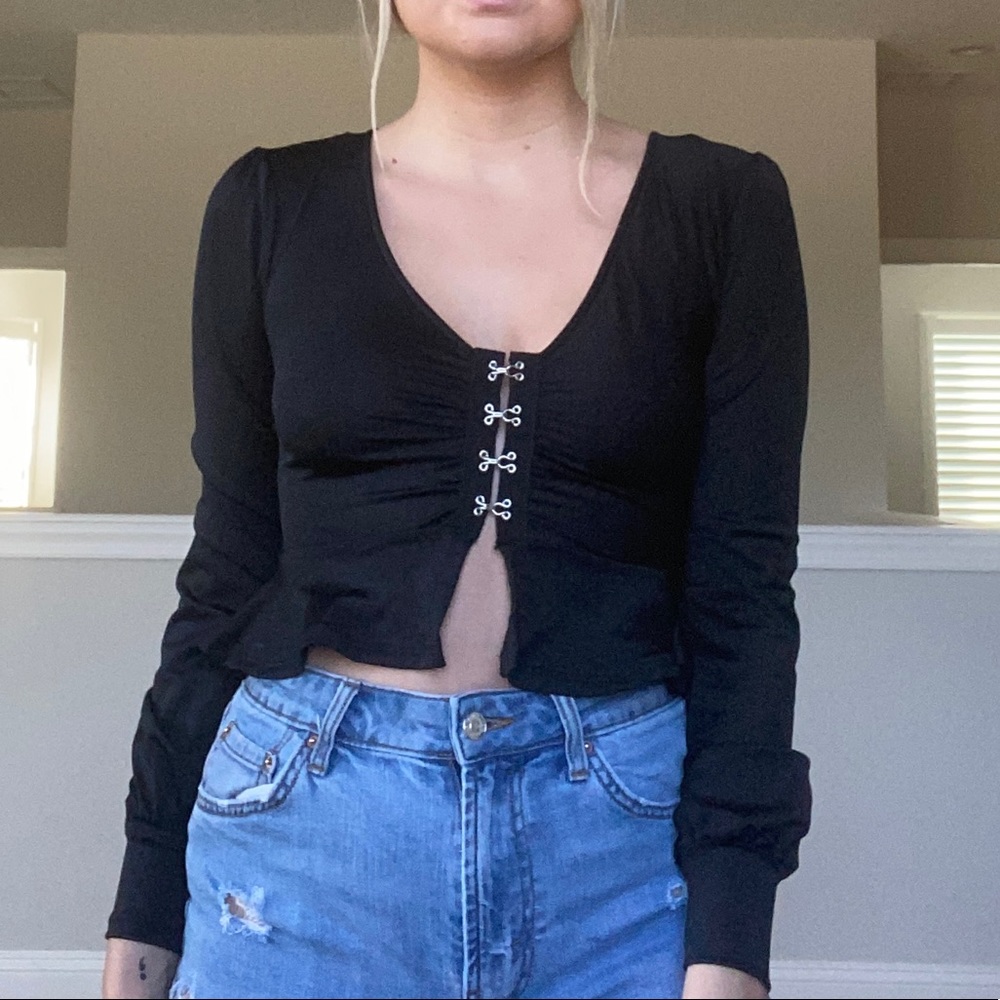 Black long sleeved clip-up top